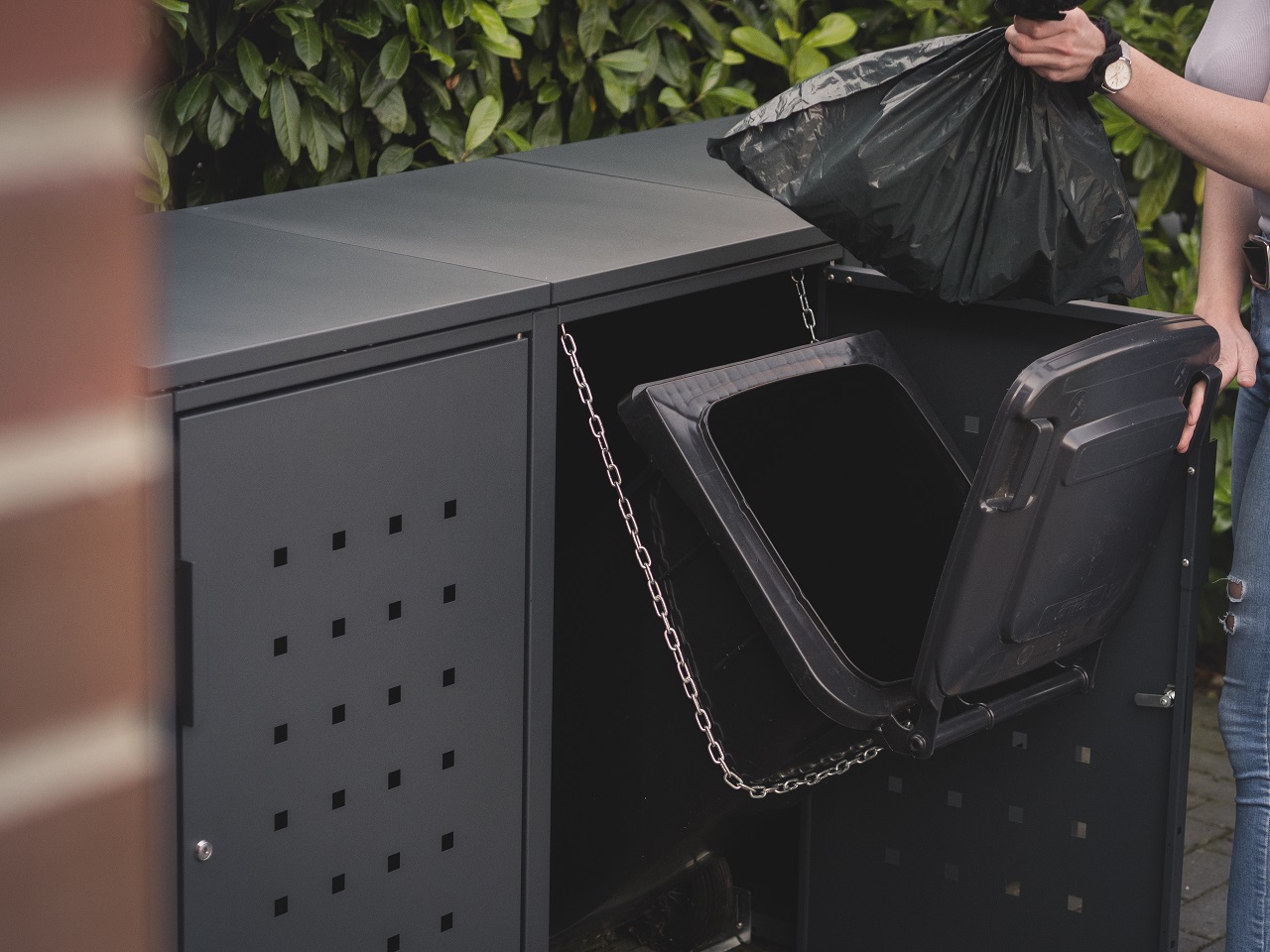 Triple Metal Wheelie Bin Stores for Urban Streetscapes — Industrial Grade Factory Direct - Image 4