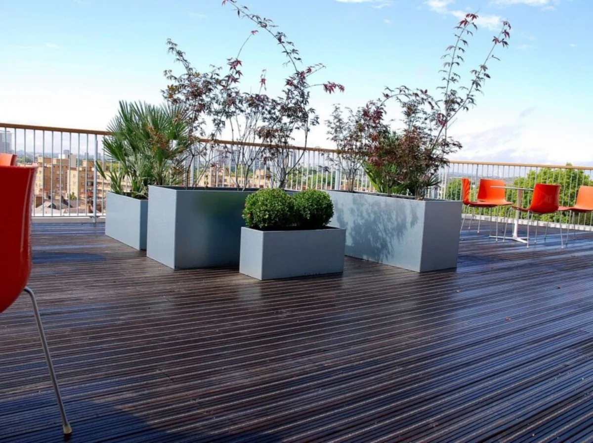 Industrial Metal Commercial Outdoor Planters for Urban Landscape Projects — Factory Direct