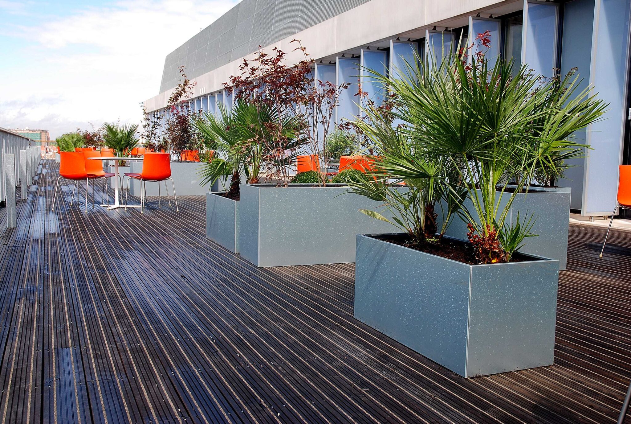 Industrial Metal Commercial Outdoor Planters for Urban Landscape Projects — Factory Direct - Image 3