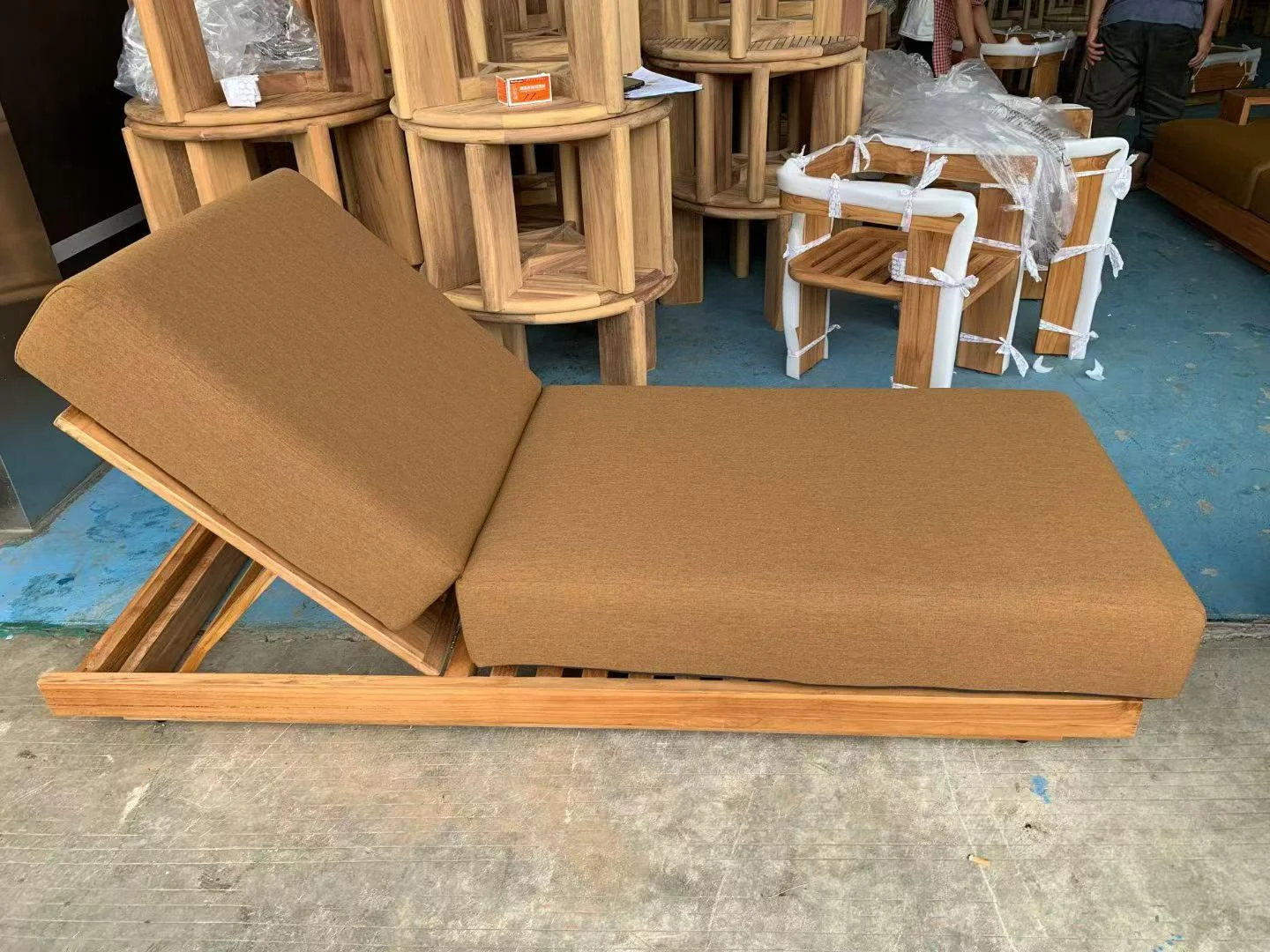 Adjustable Teak Sun Lounger - Image 4